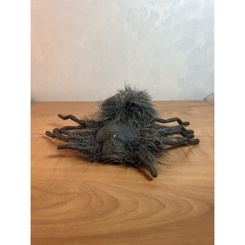 TAKE ONE 2004 Halloween Prop LED Eyes Wolf Spider on String RARE Read Desc